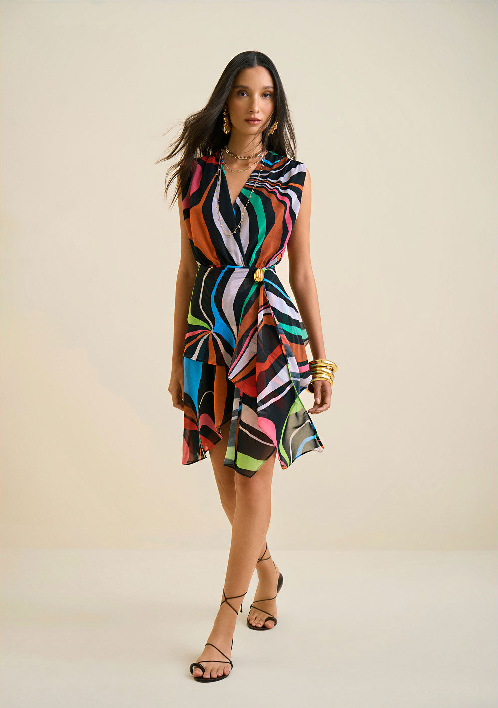 Vestido Escote en V Con Cruzado Frontal Corto