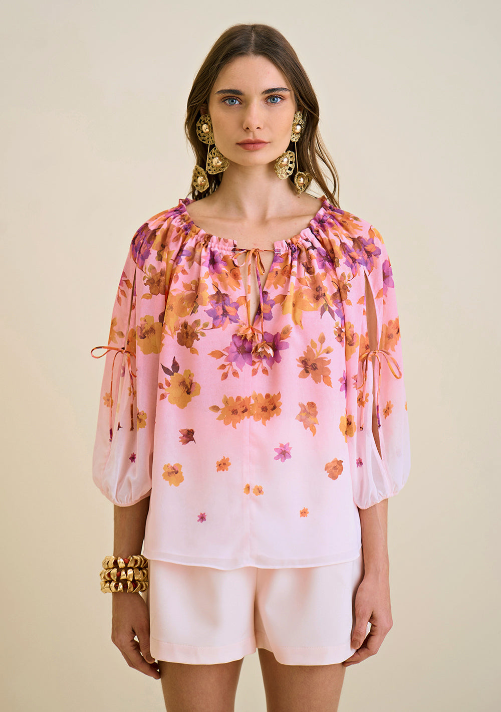 Bata Escote en V Con Amarre