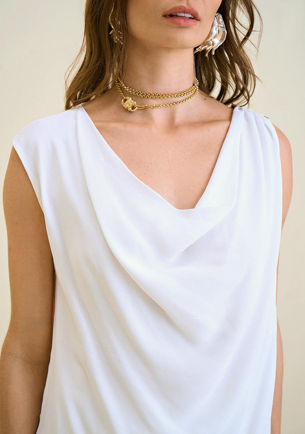 Blusa Escote Drapeado Sin Mangas Con Detalle En El Hombro