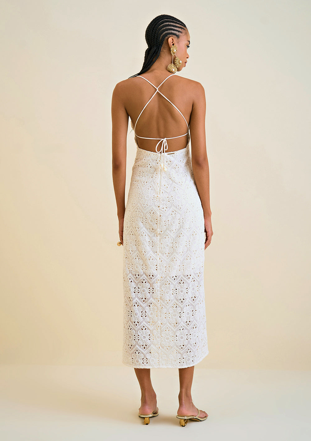 Vestido Ajustado Escote En V Con Tirante Mid