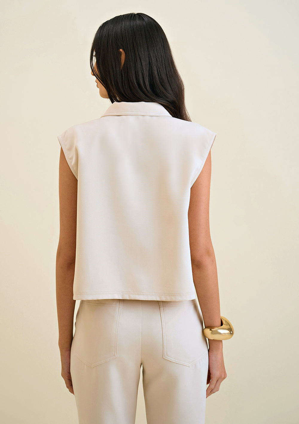 Blusa Escote en V Mangas Cortas con Cierre