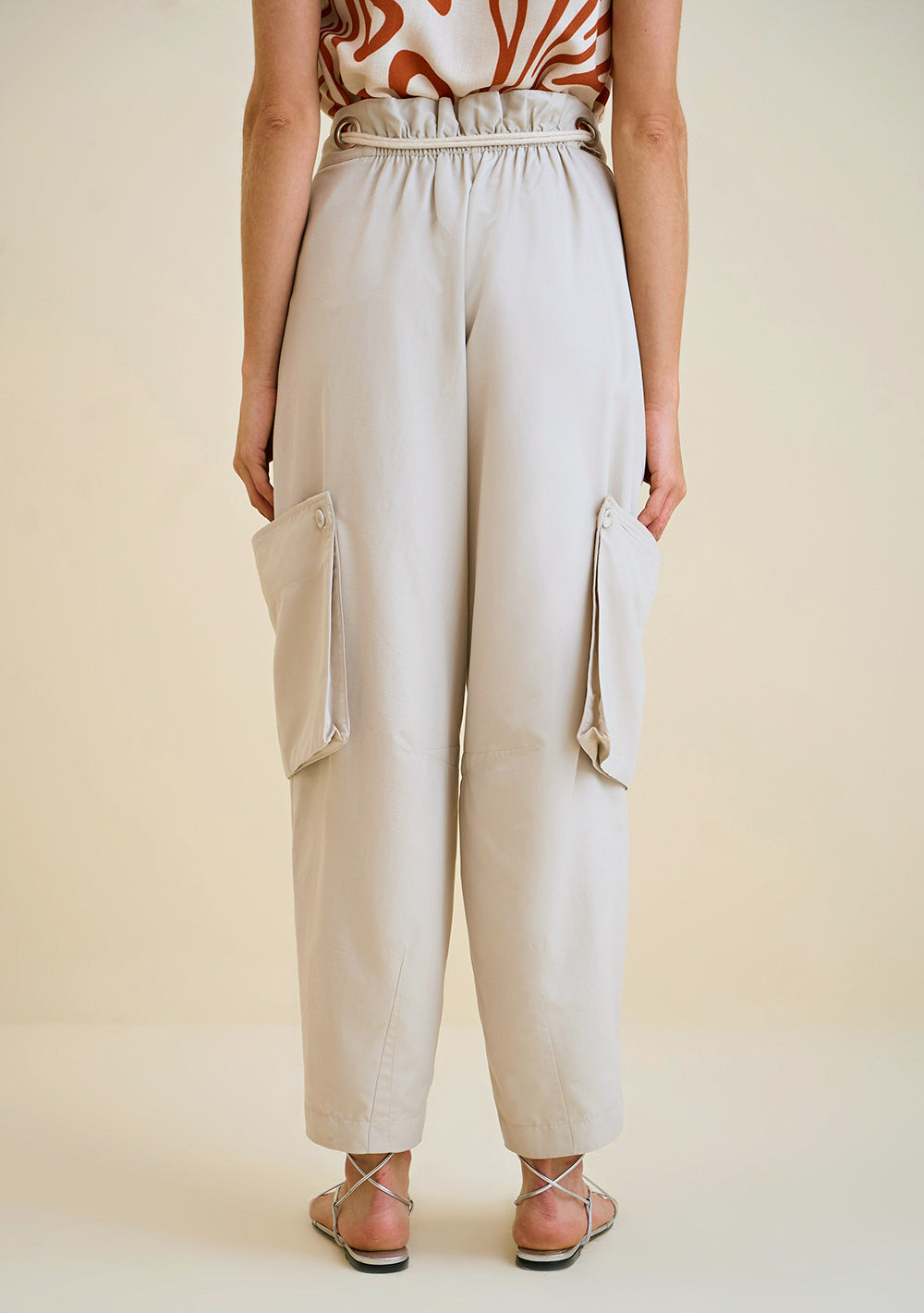 Pantalón Cargo Tiro Medio