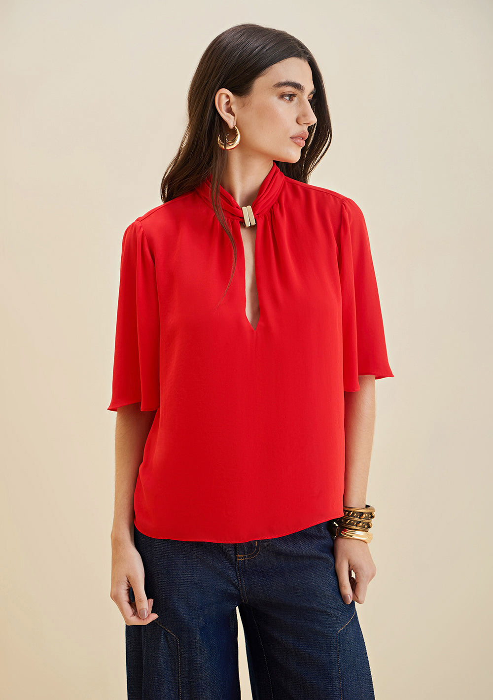 Blusa Suelta Cuello Alto Mangas Cortas