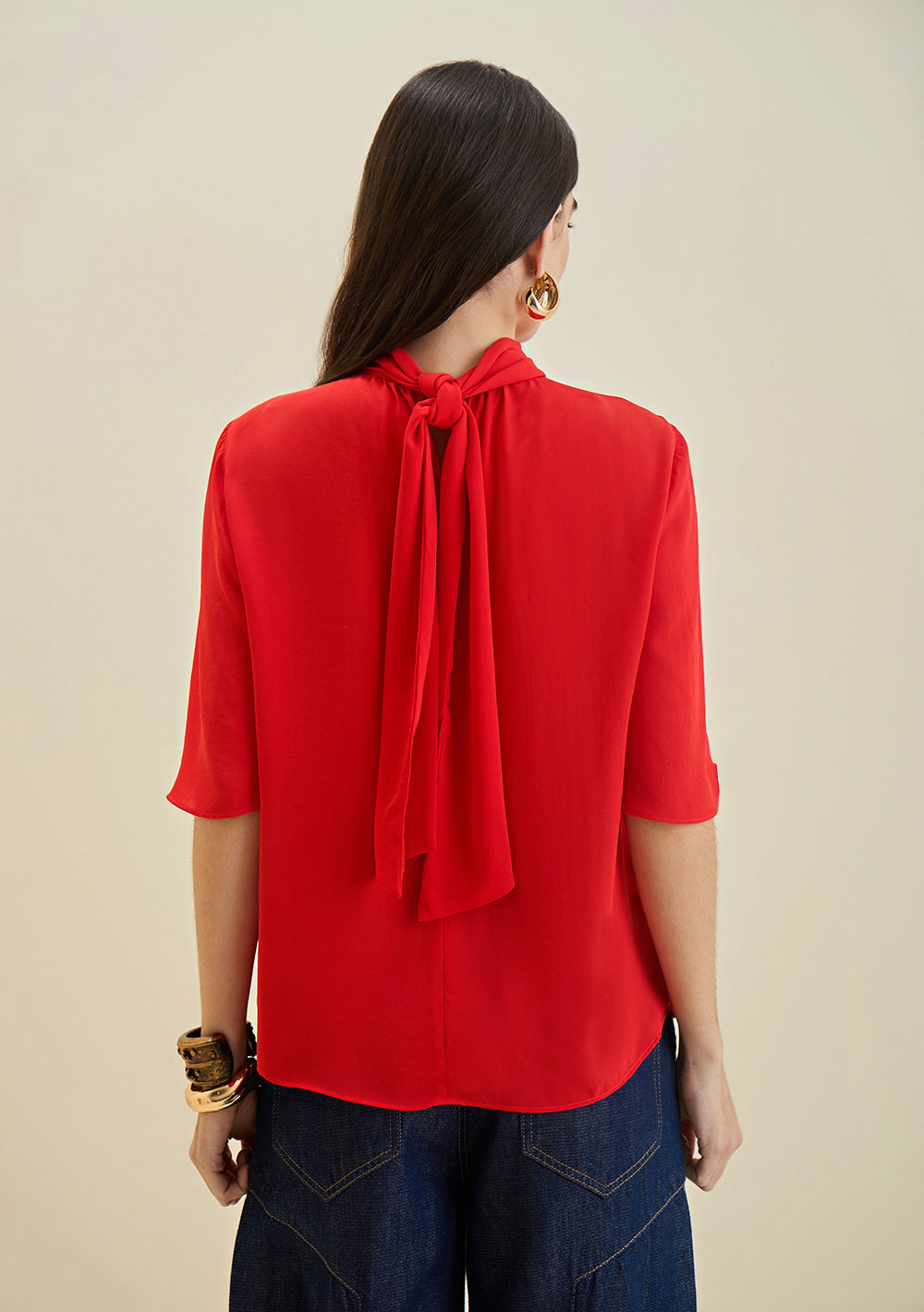 Blusa Suelta Cuello Alto Mangas Cortas