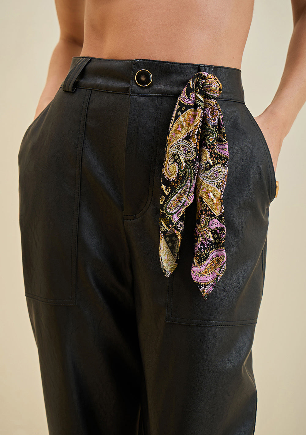 Pantalón Carrot Fit Tiro Alto