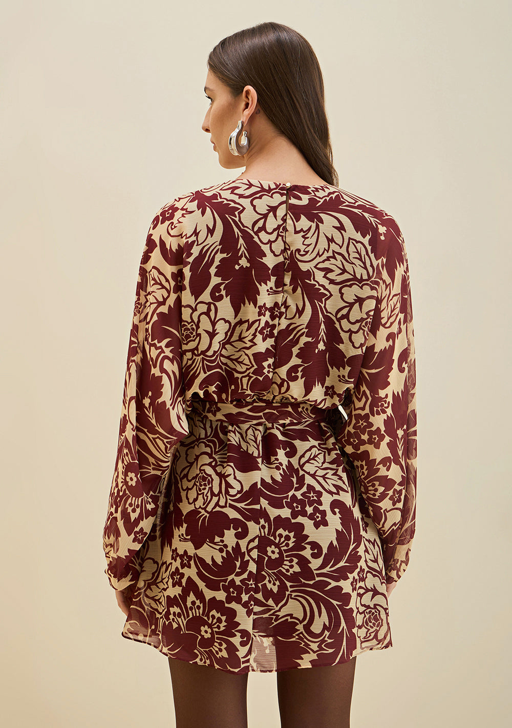 Vestido Suelto Escote Redondo Mangas Largas Corto