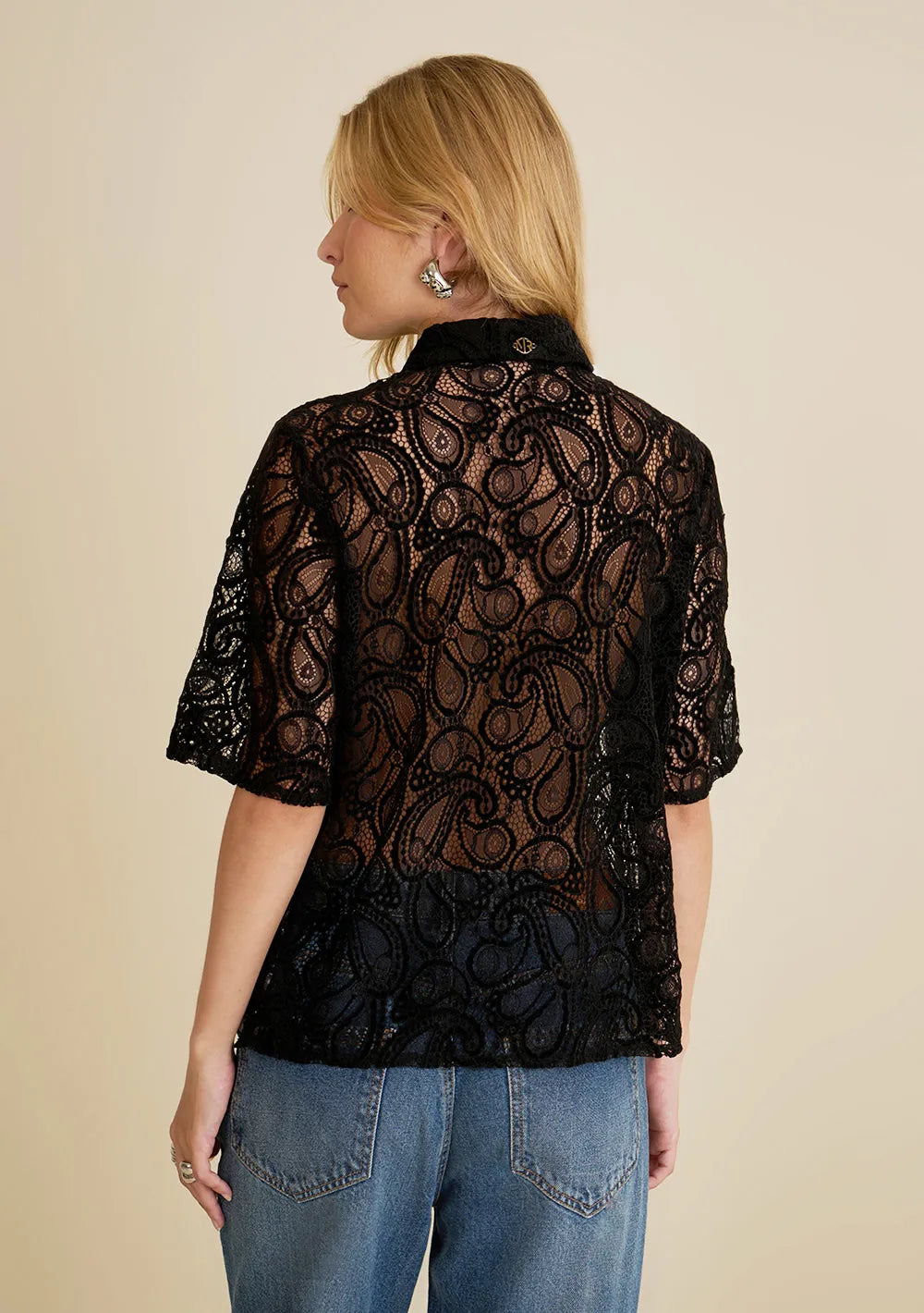 Blusa Suelta Cuello Clásico Mangas Cortas