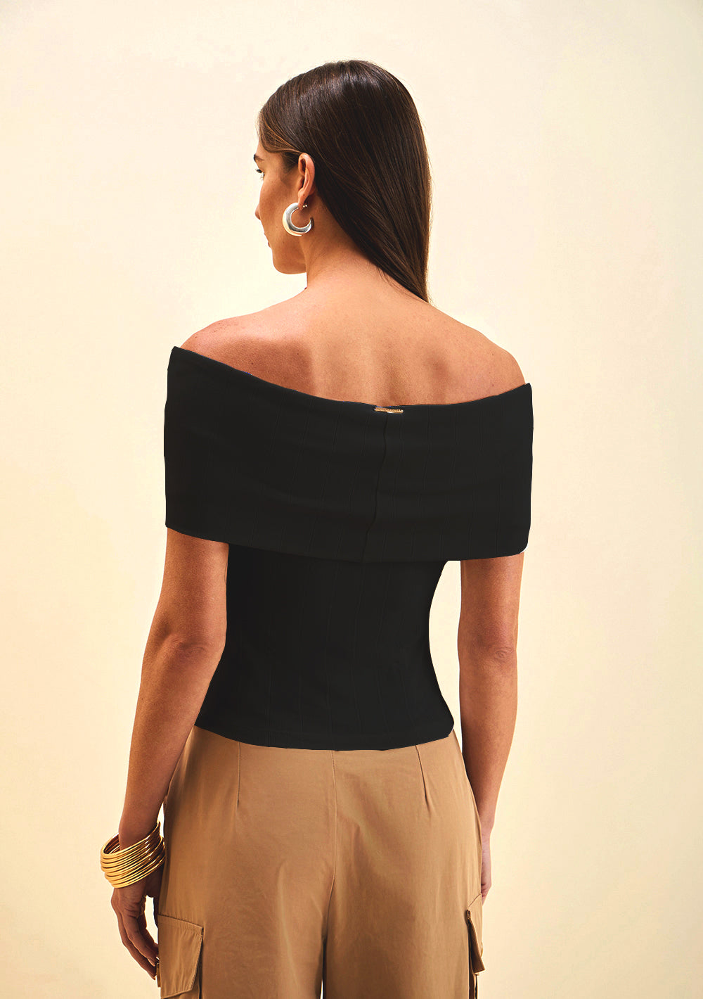 Blusa Ajustada Hombro A Hombro Mangas Cortas