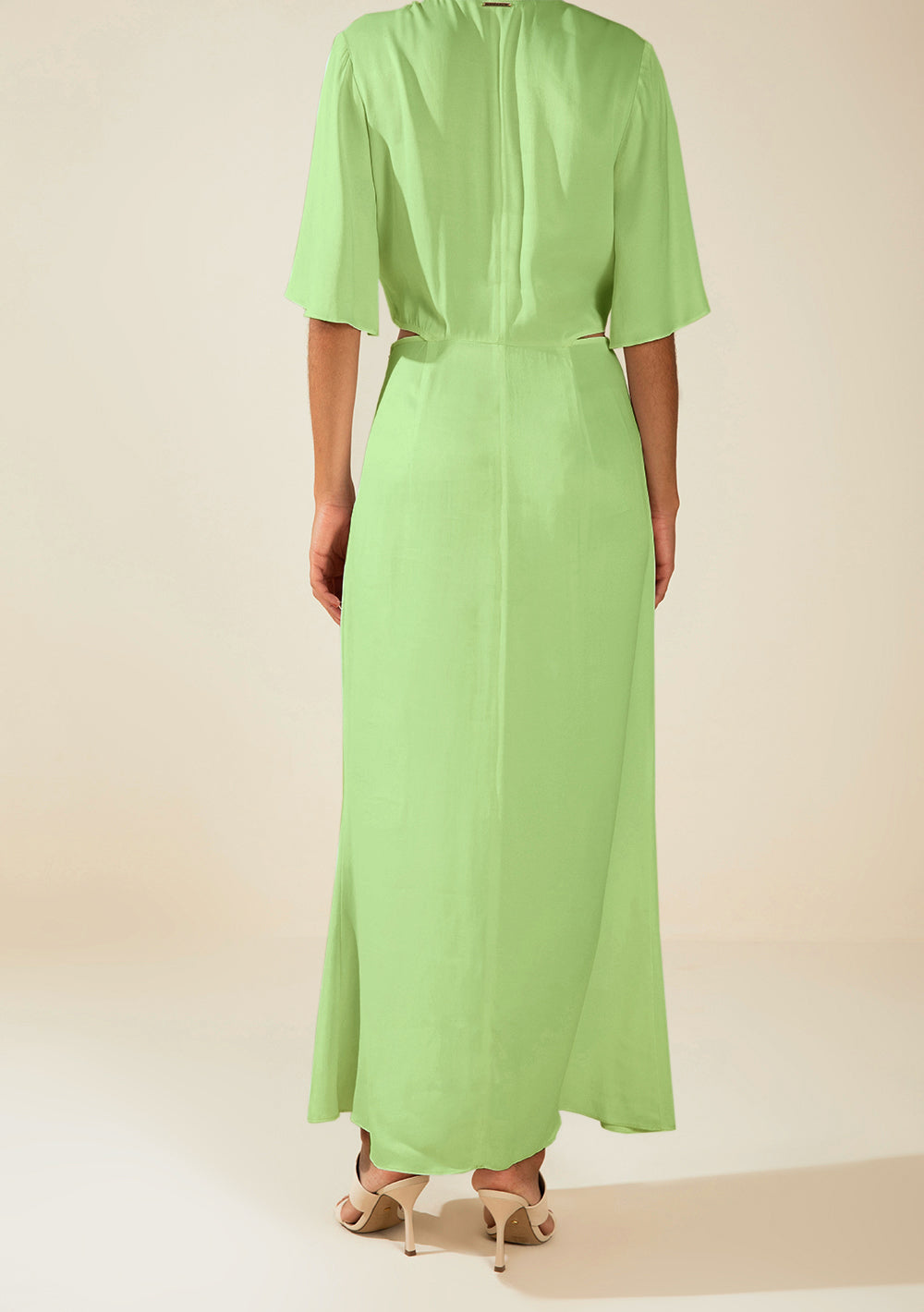 Vestido Ajustado Escote en V Mangas Cortas Largo