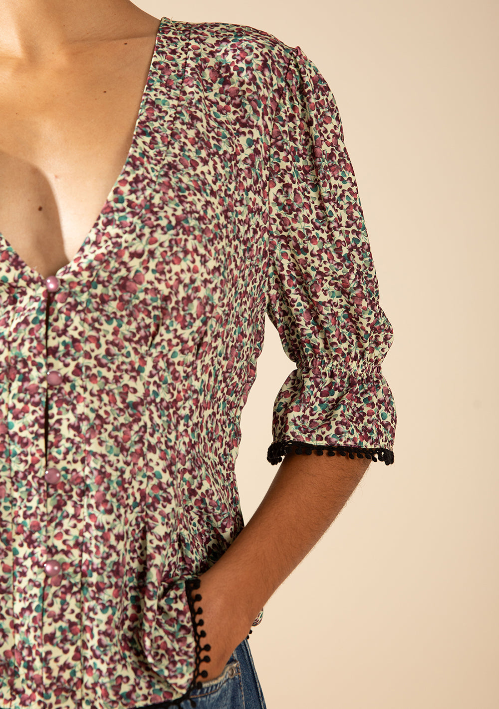 Blusa Al Cuerpo Escote en V Mangas 7/8