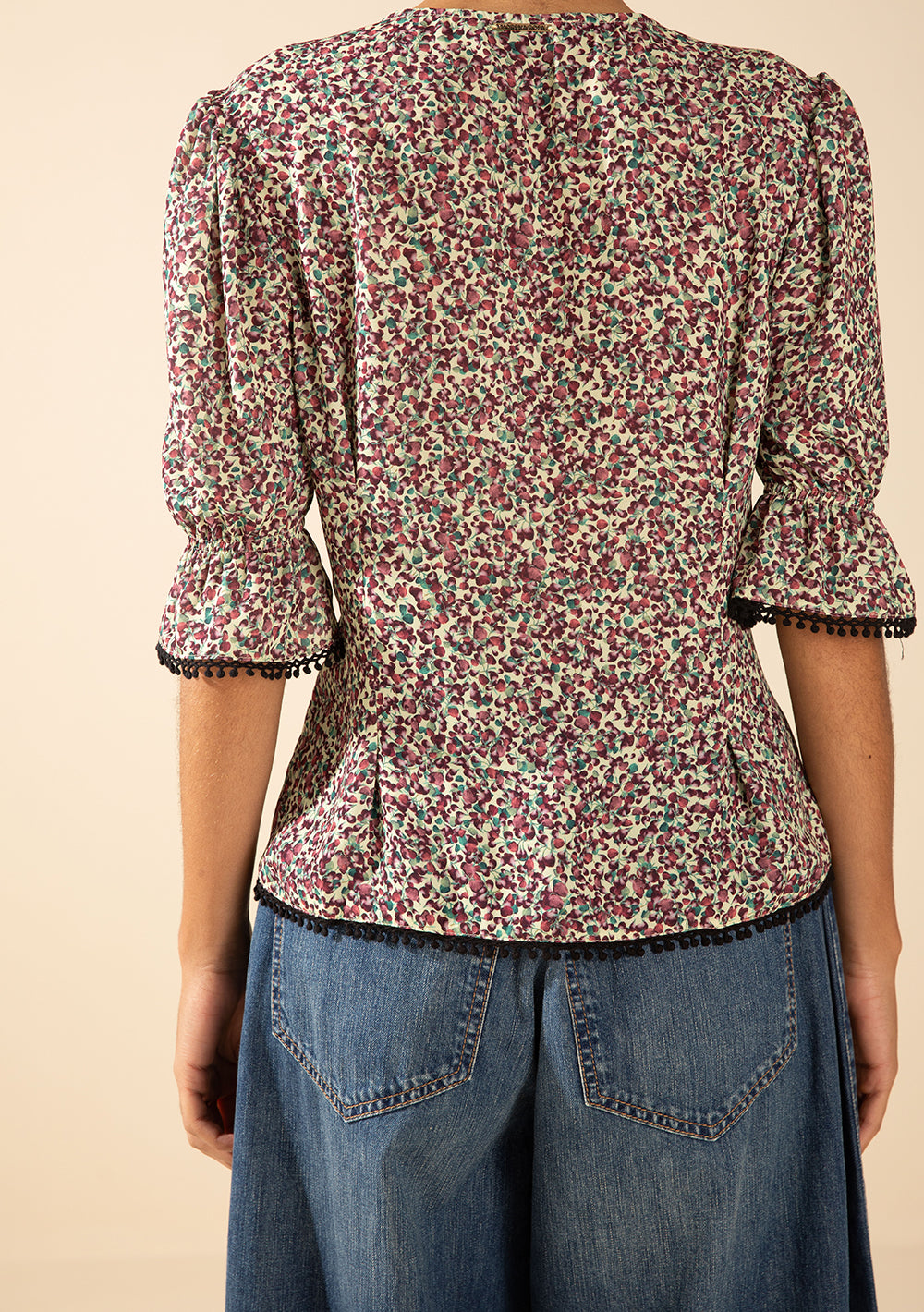 Blusa Al Cuerpo Escote en V Mangas 7/8