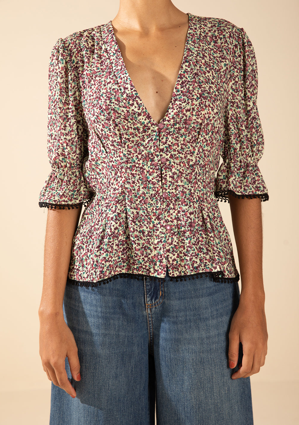 Blusa Al Cuerpo Escote en V Mangas 7/8