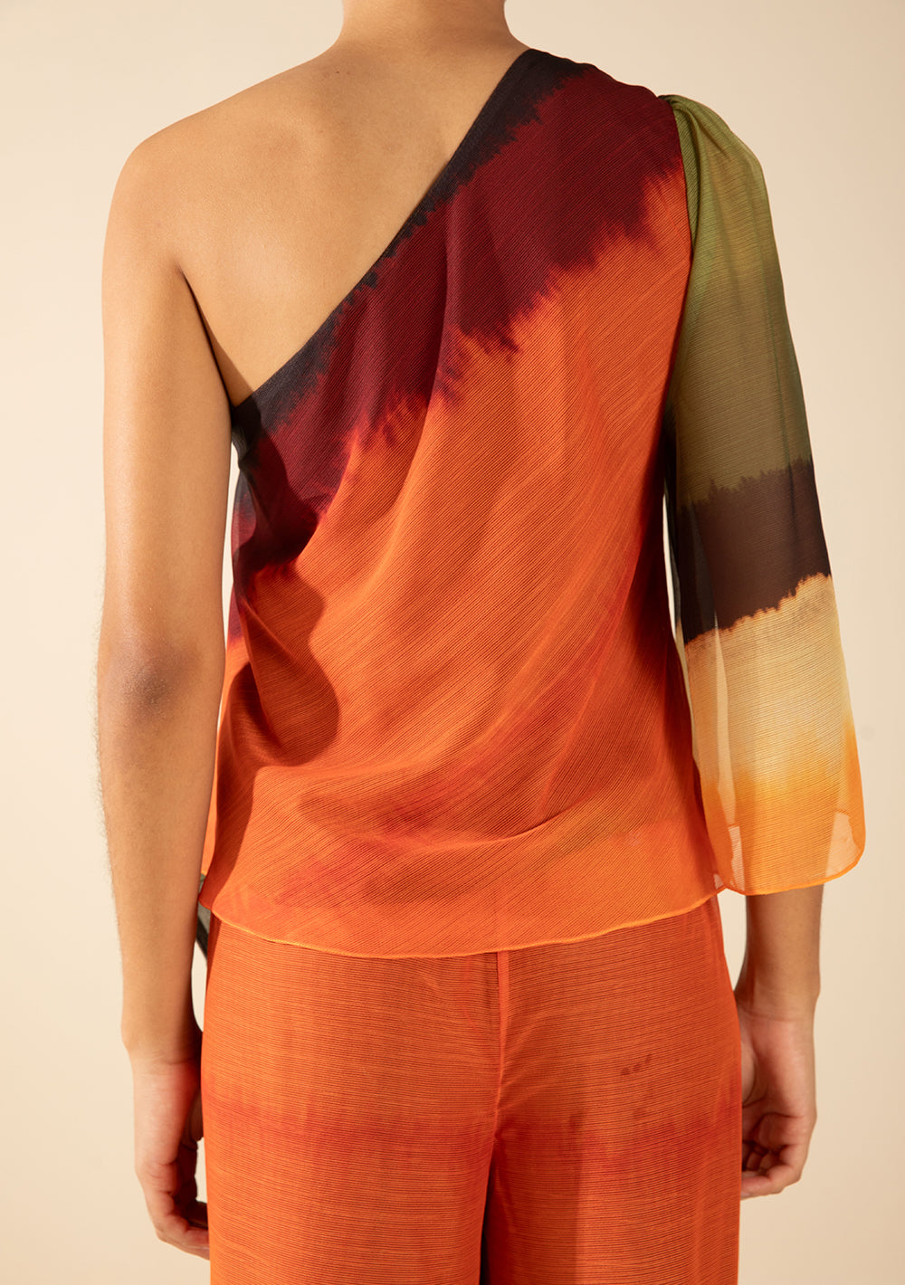 Blusa Suelta De Un Hombro Mangas Largas