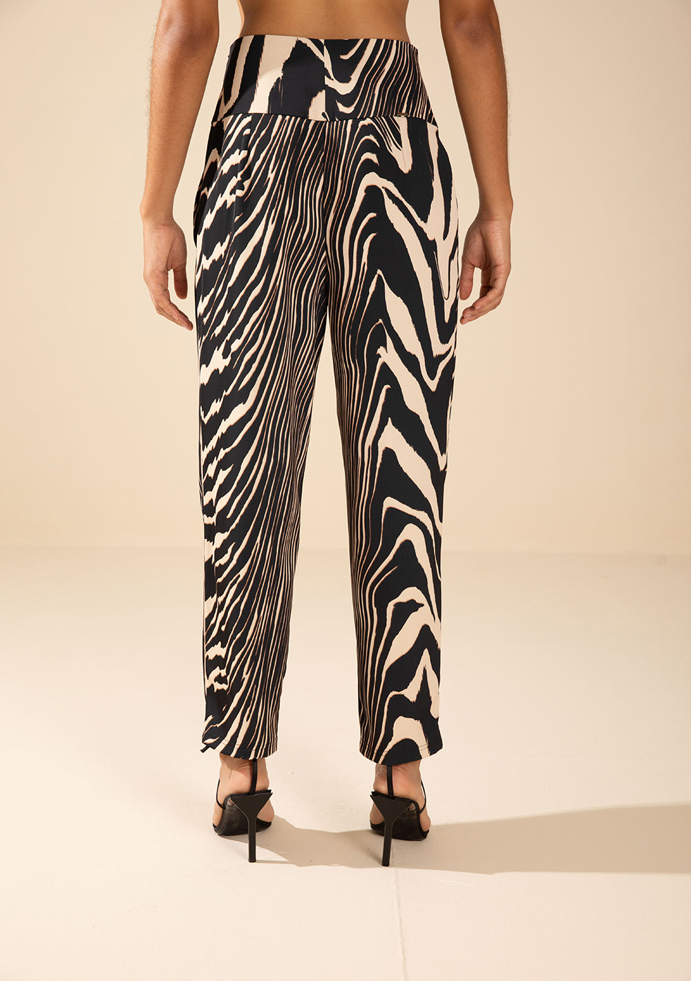 Pantalón Carrot Fit Tiro Alto