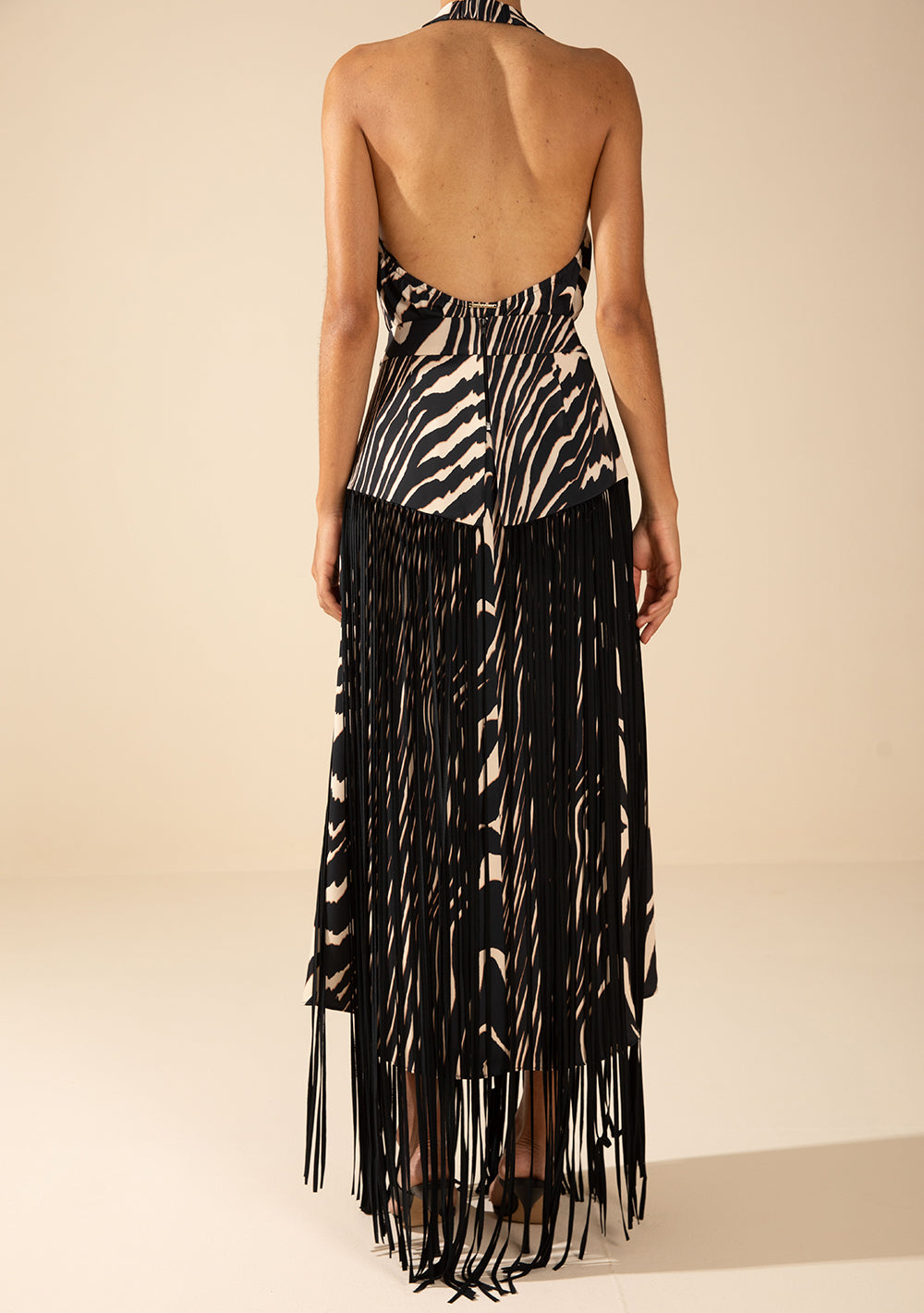 Vestido Ajustado Escote Transversal Sin Mangas Midi