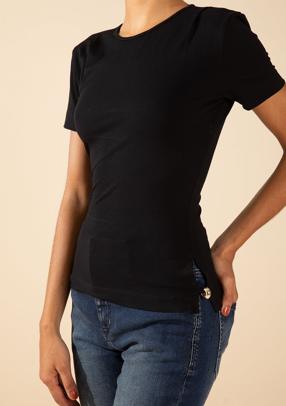 Blusa Al Cuerpo Escote Redondo Mangas Cortas