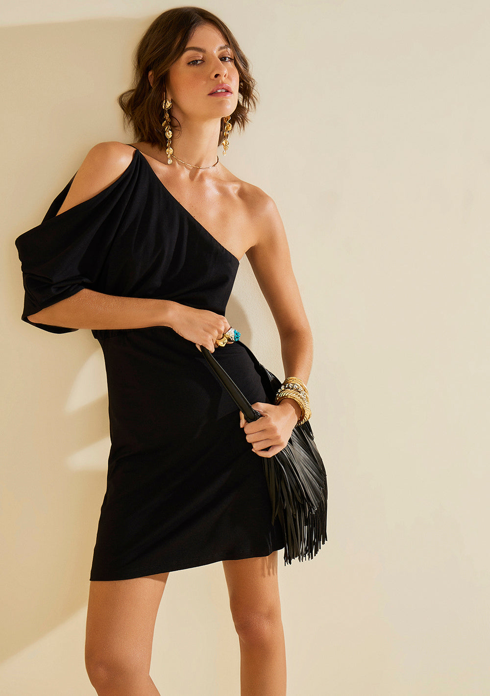 Vestido Ajustado De Un Hombro Mangas Cortas Corto