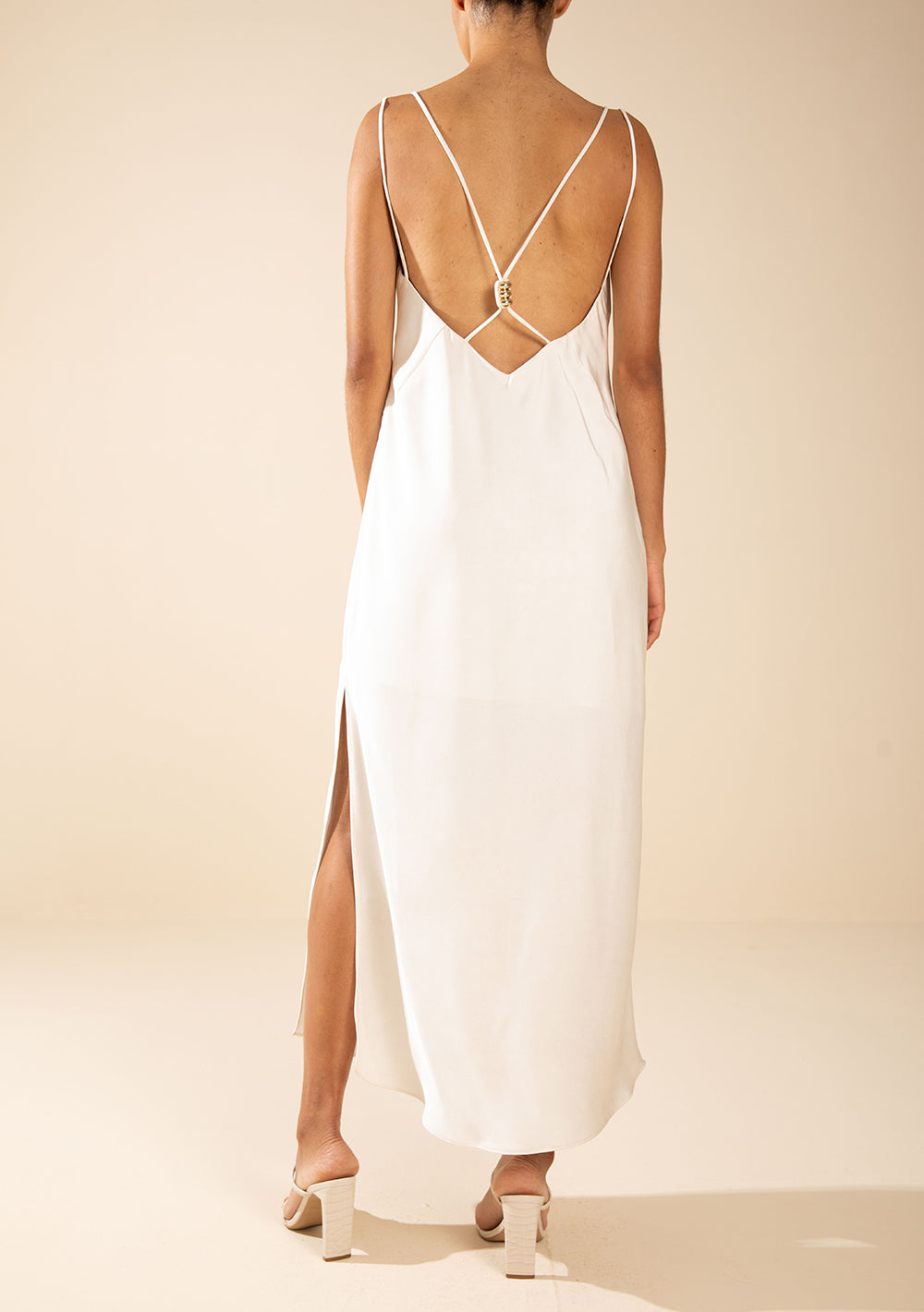 Vestido Suelto Escote en V Con Tirante Largo