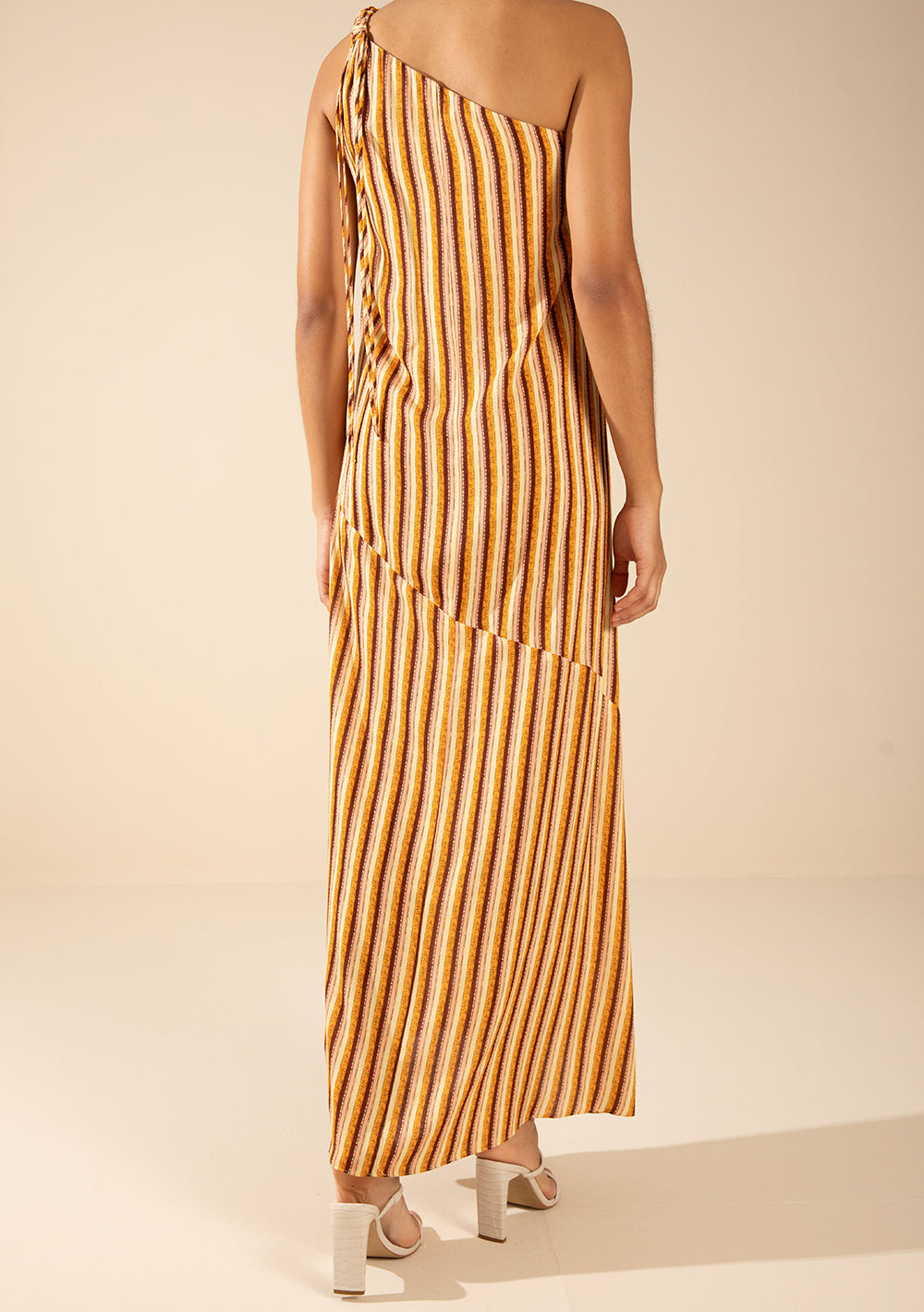 Vestido Suelto De Un Hombro Sin Mangas Midi