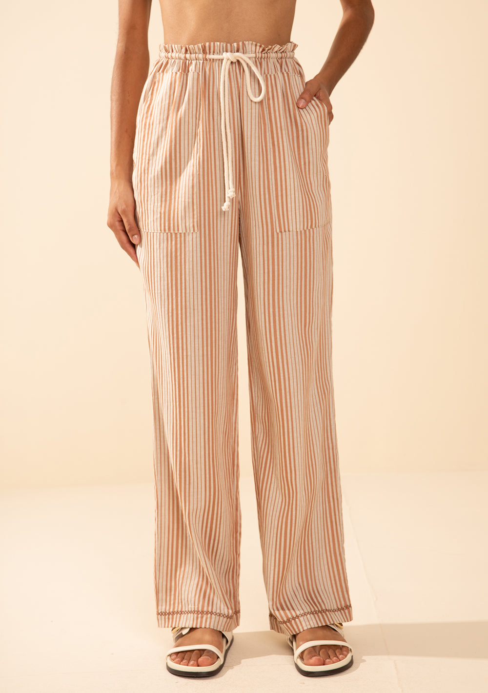 Pantalón Recto Tiro Alto