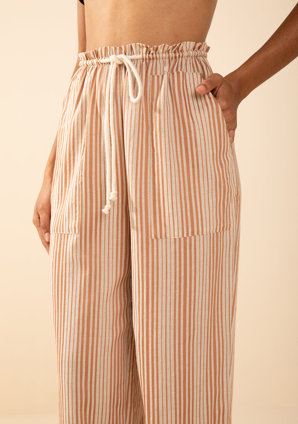 Pantalón Recto Tiro Alto