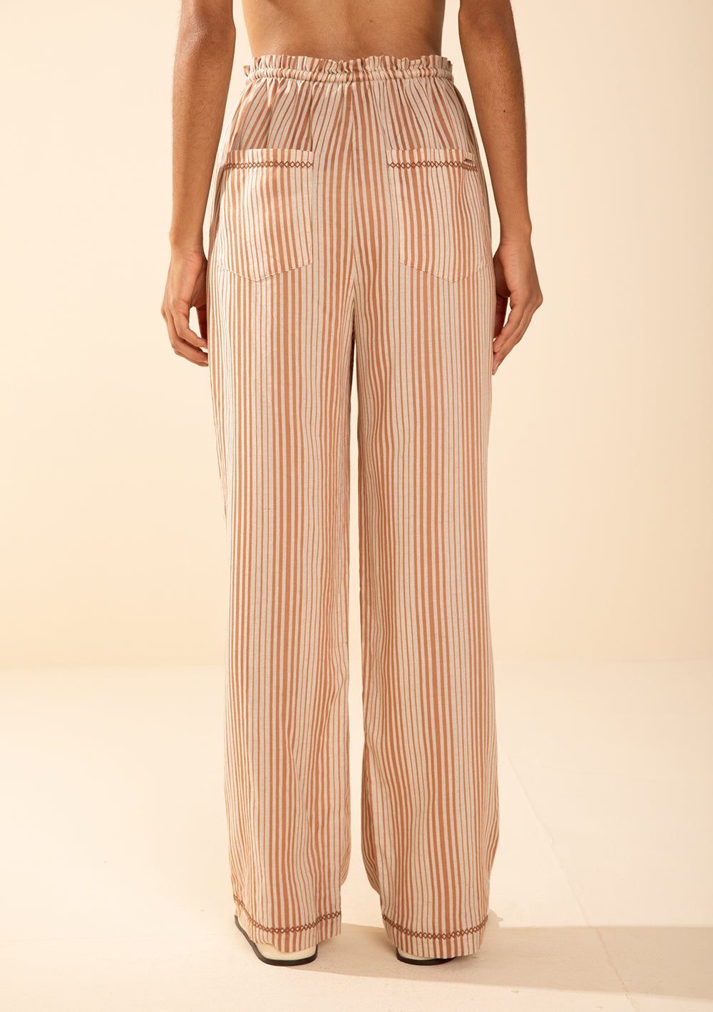 Pantalón Recto Tiro Alto