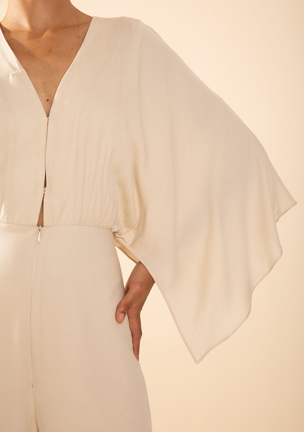 Enterizo Largo Suelto Escote En V Mangas Largas