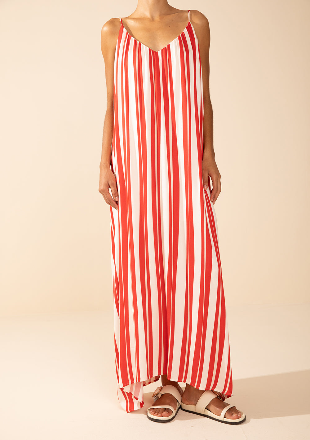 Vestido Suelto Escote En V Con Tirantes Largo