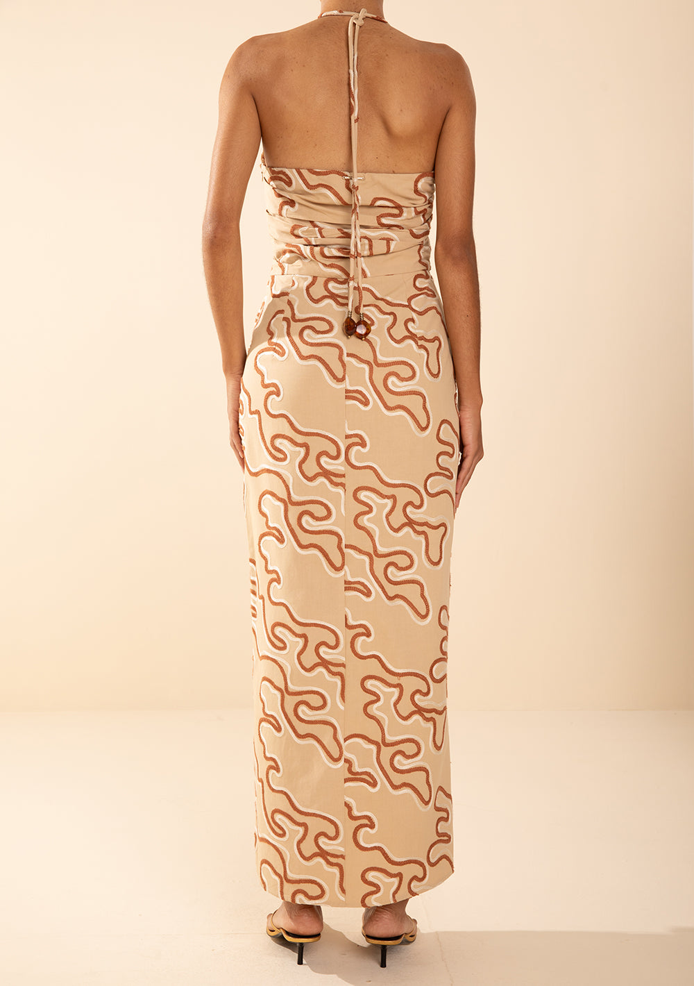 Vestido Ajustado Escote Recto Sin Mangas Midi