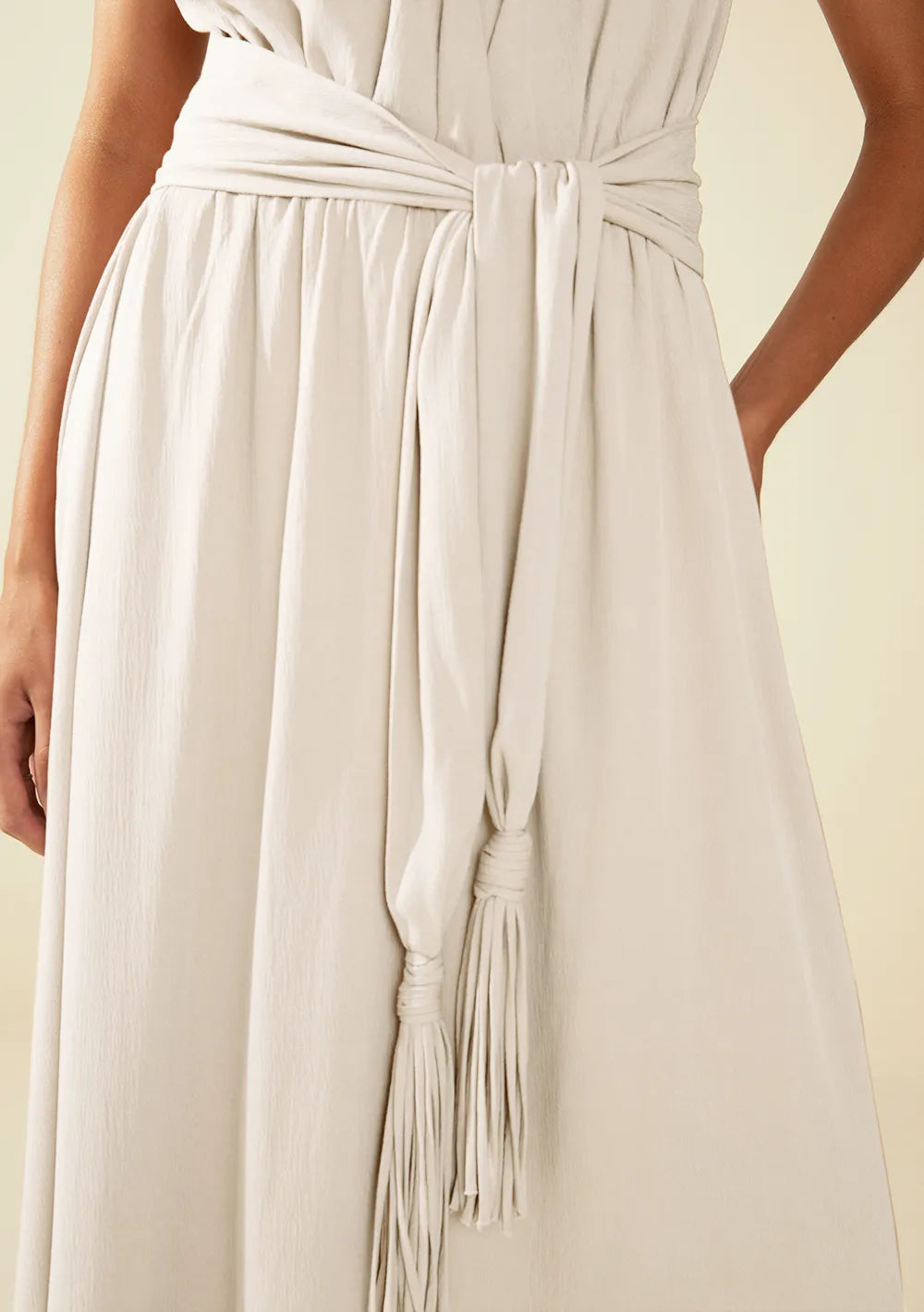 Vestido Ajustado Escote Cruzado Sin Mangas Largo