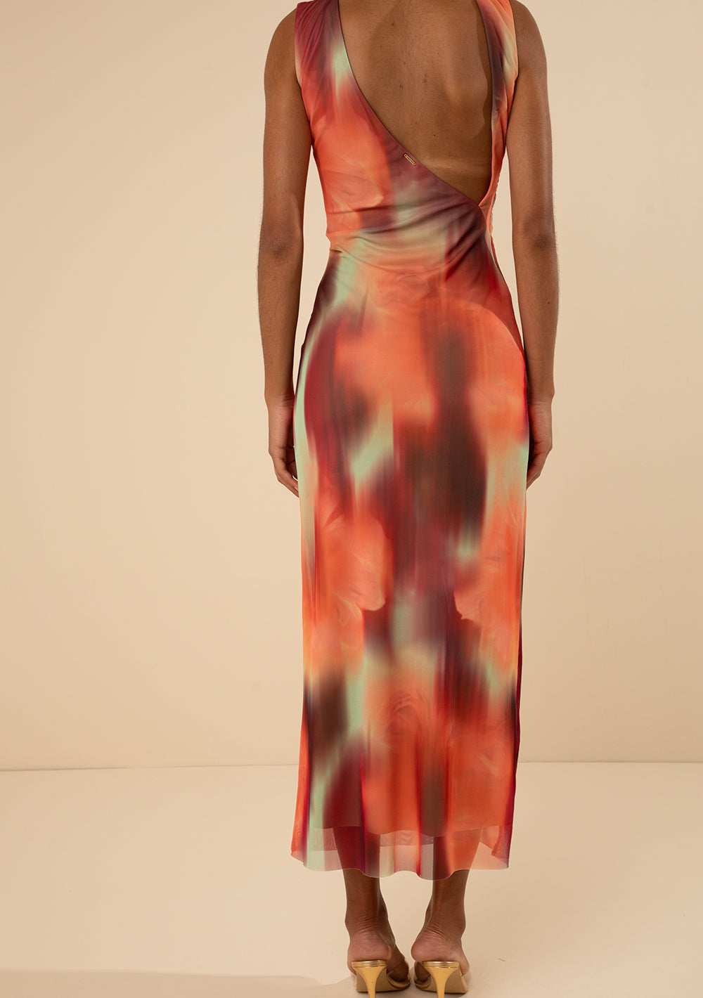 Vestido Midi Ajustado Escote Redondo Sin Mangas