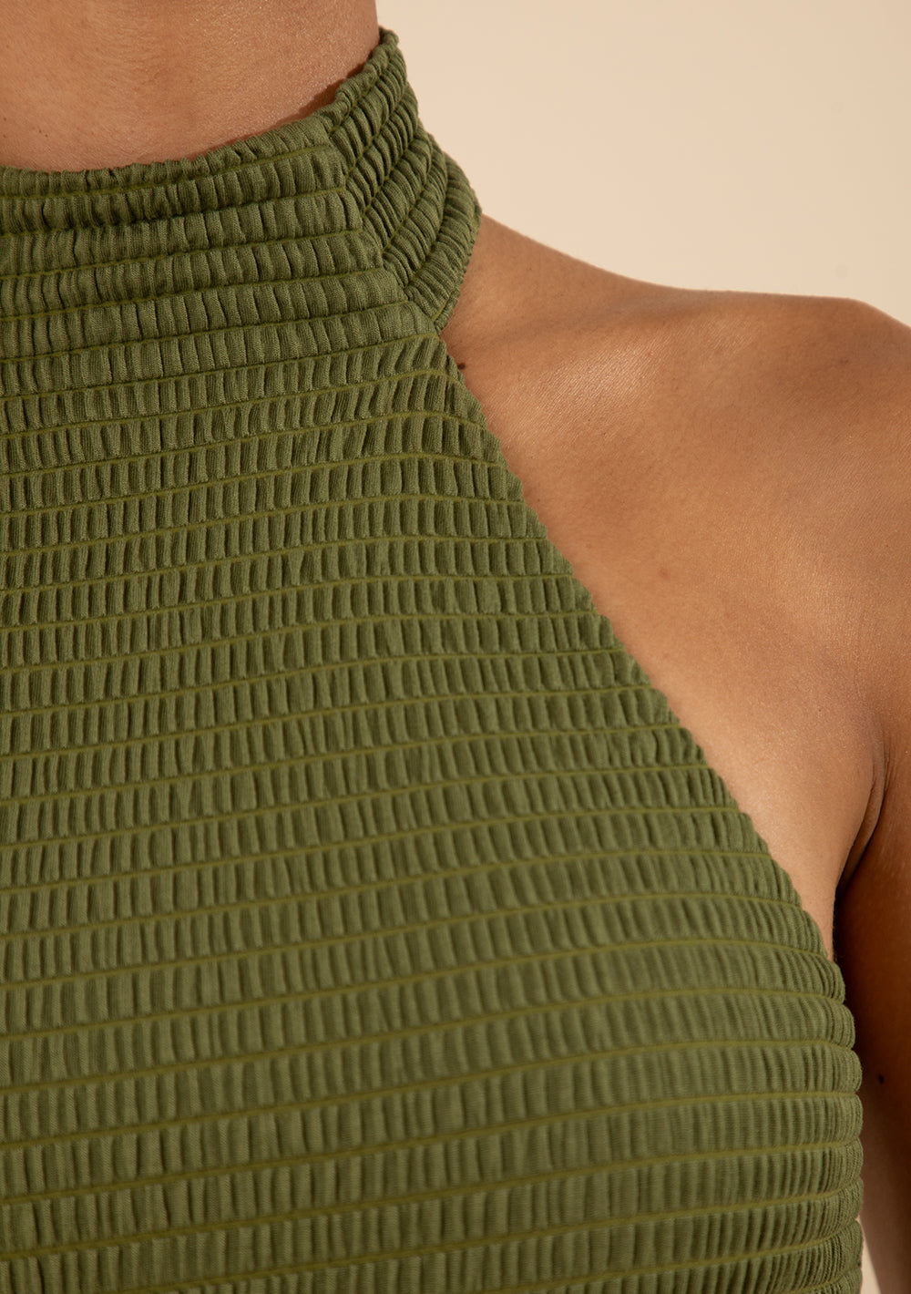 Regata Ajustada Cuello Francés