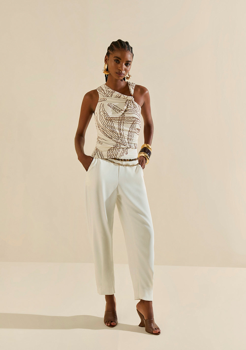 Regata Ajustada Escote Redondo