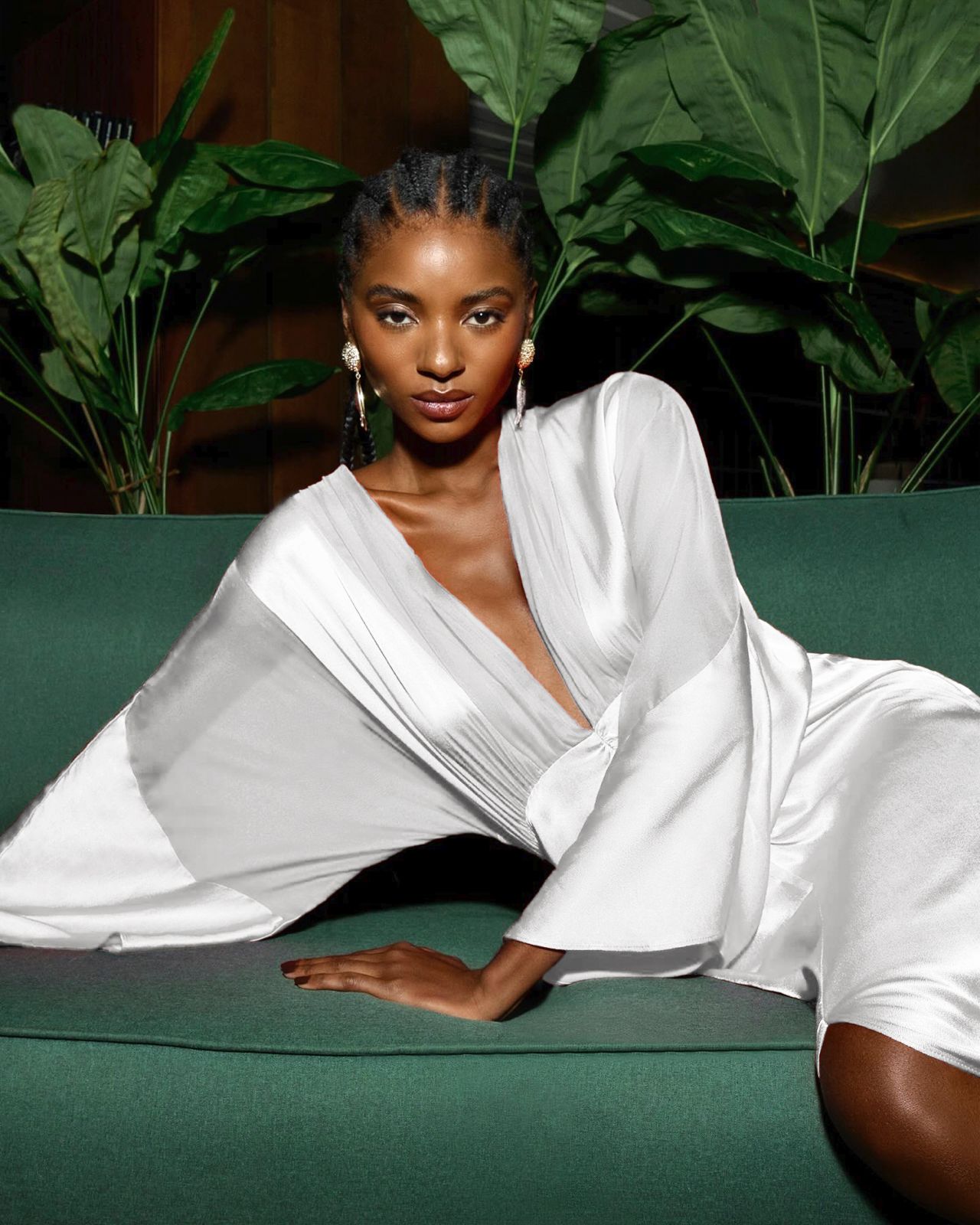 Vestido Midi Ajustado Escote En V Mangas Largas