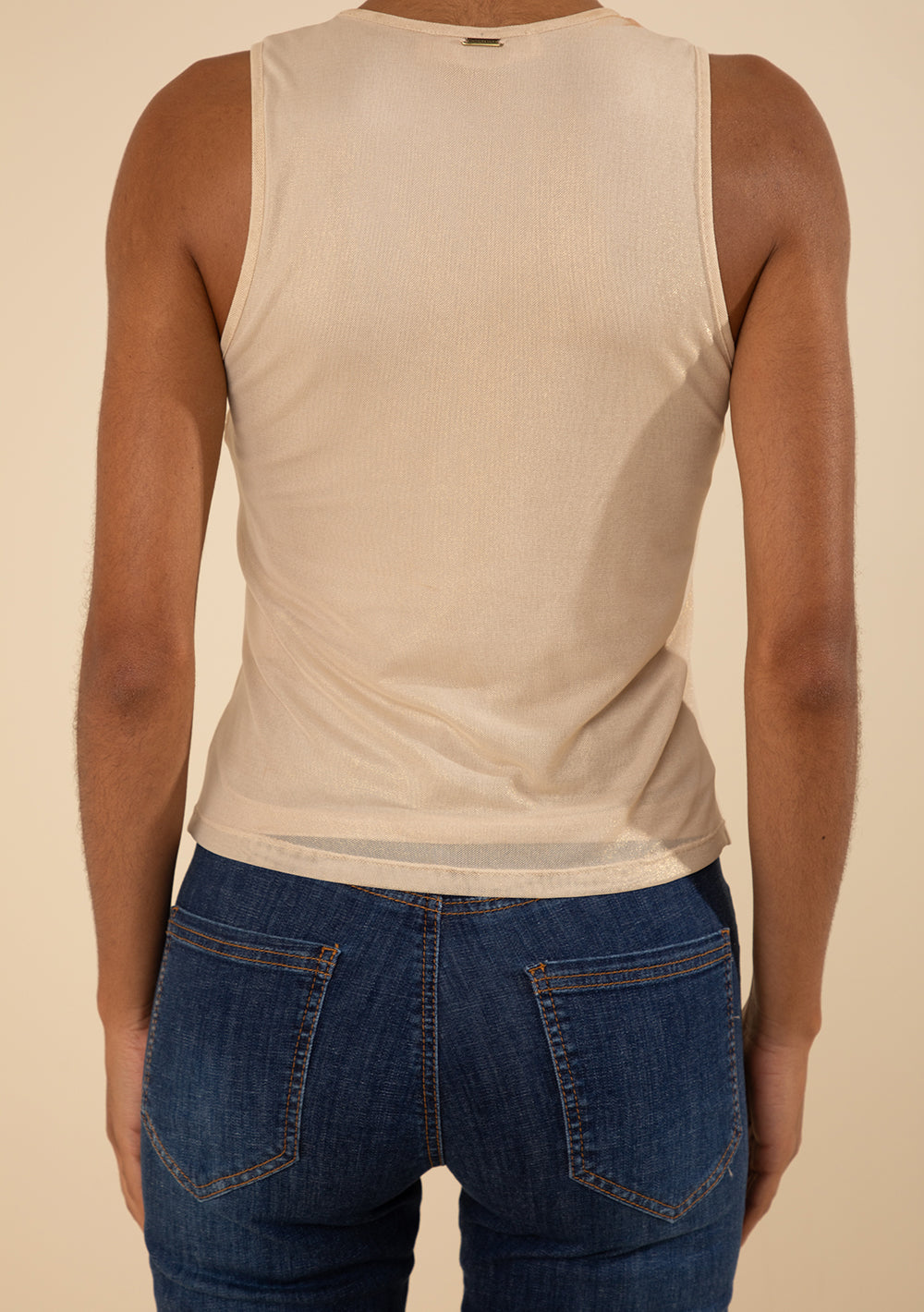 Regata Ajustada Escote Redondo