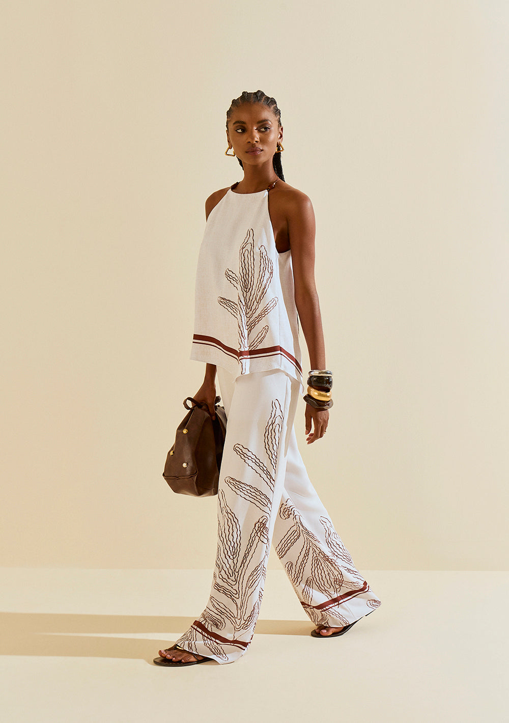 Regata Suelta Cuello Francés