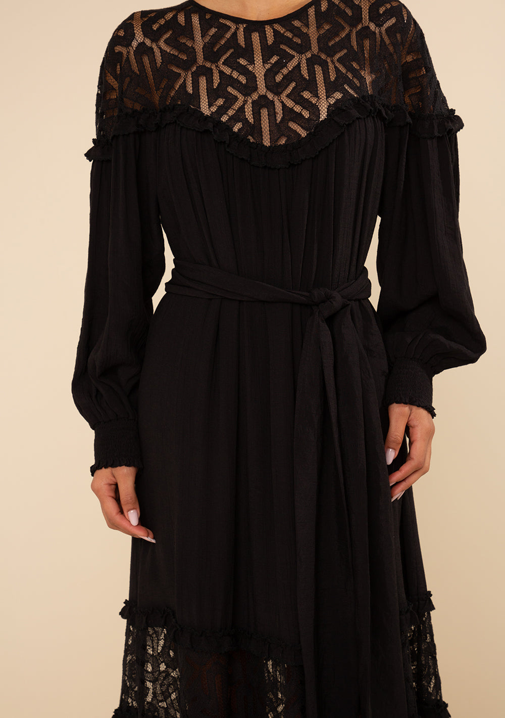 Vestido Midi Suelto Escote Redondo Mangas Largas