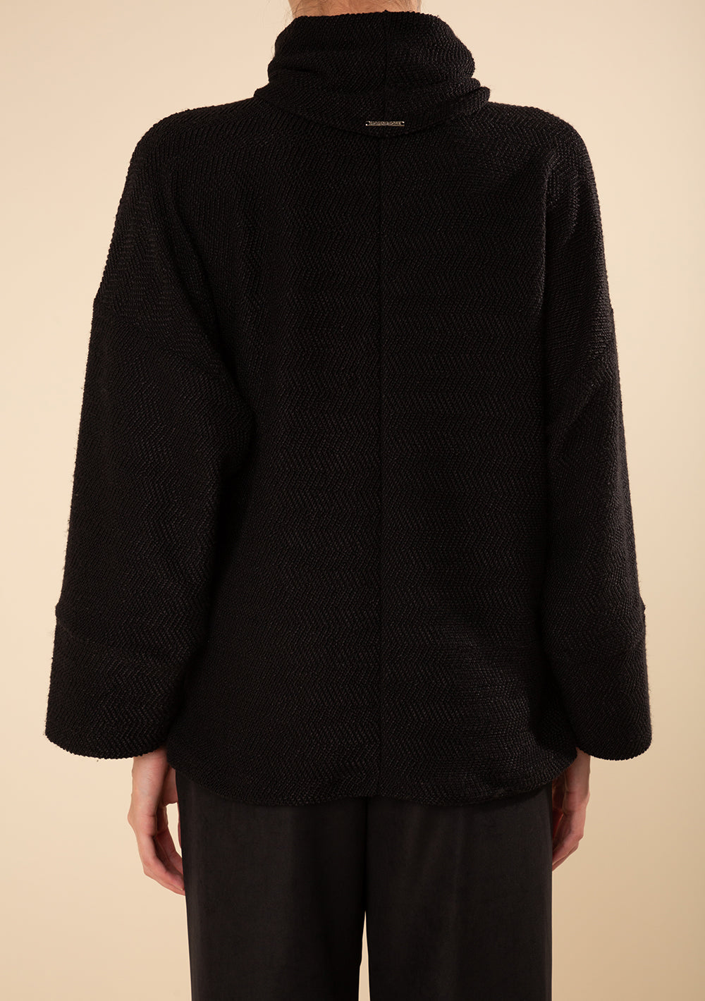 Blusa Suelta Cuello Alto Mangas Largas