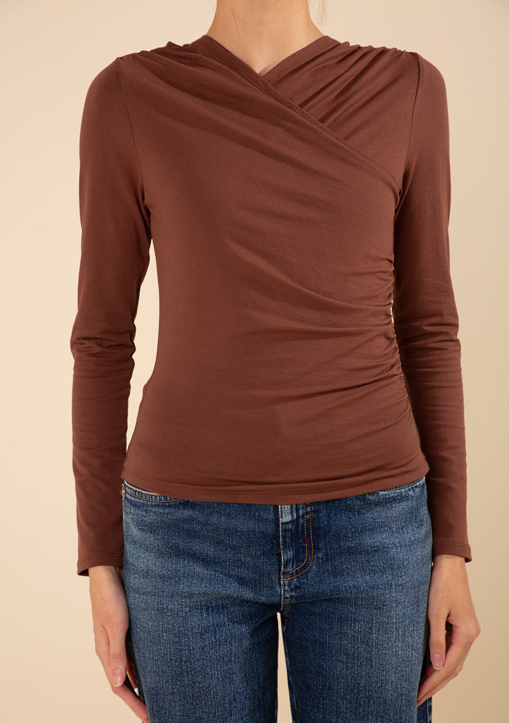 Blusa Ajustada Escote En V Mangas Largas
