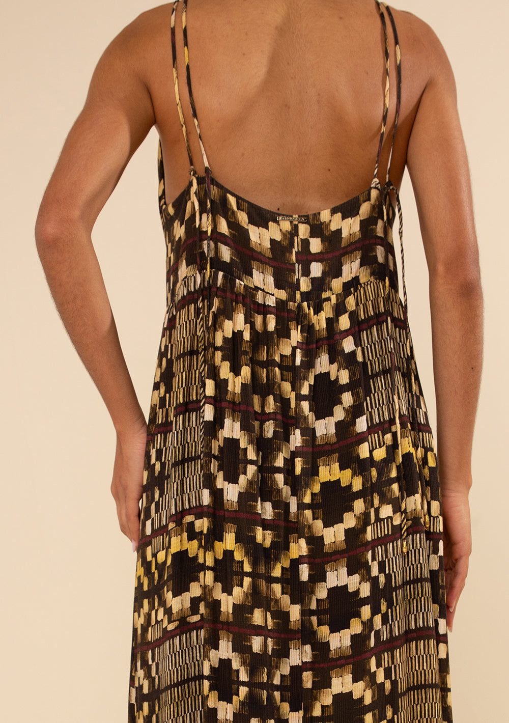 Vestido Largo Suelto Escote En V Con Tirantes