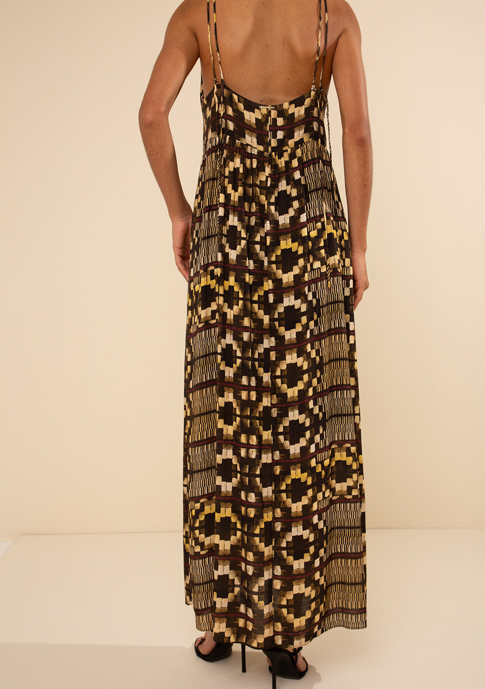 Vestido Largo Suelto Escote En V Con Tirantes
