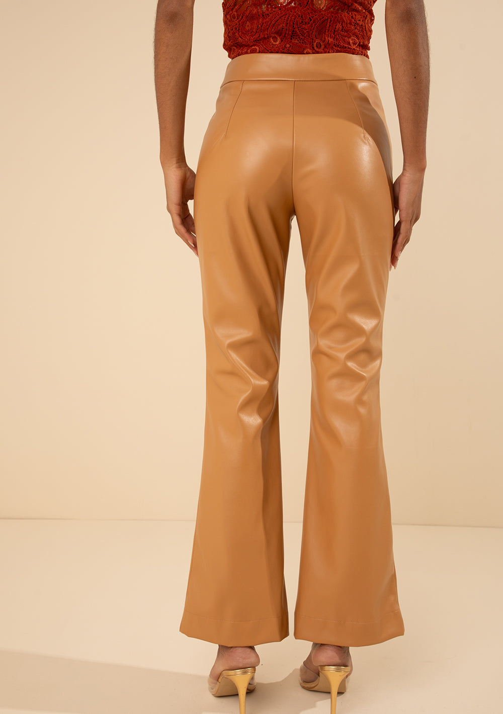Pantalón Boot Cut Tiro Medio