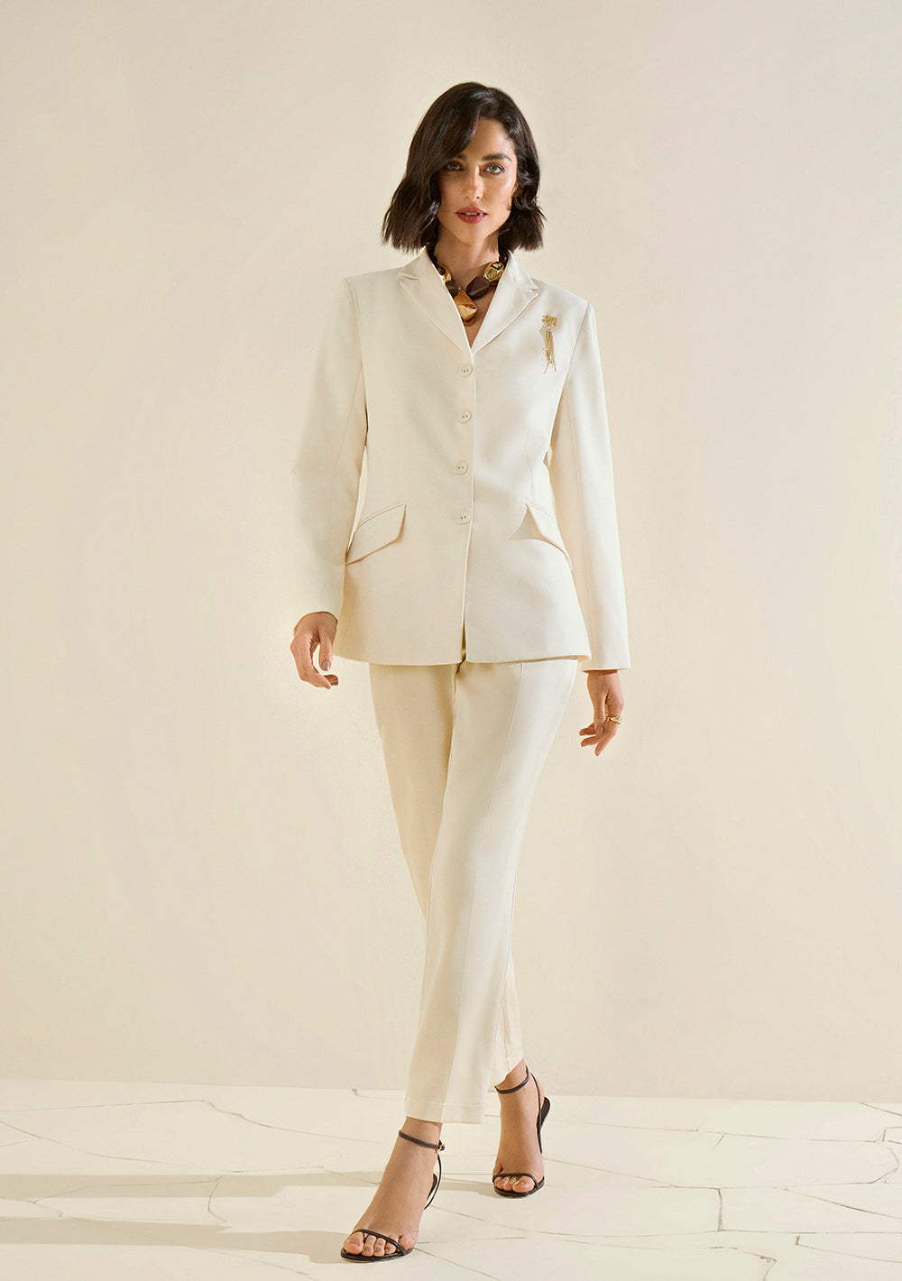 Blazer Ajustado Mangas Largas