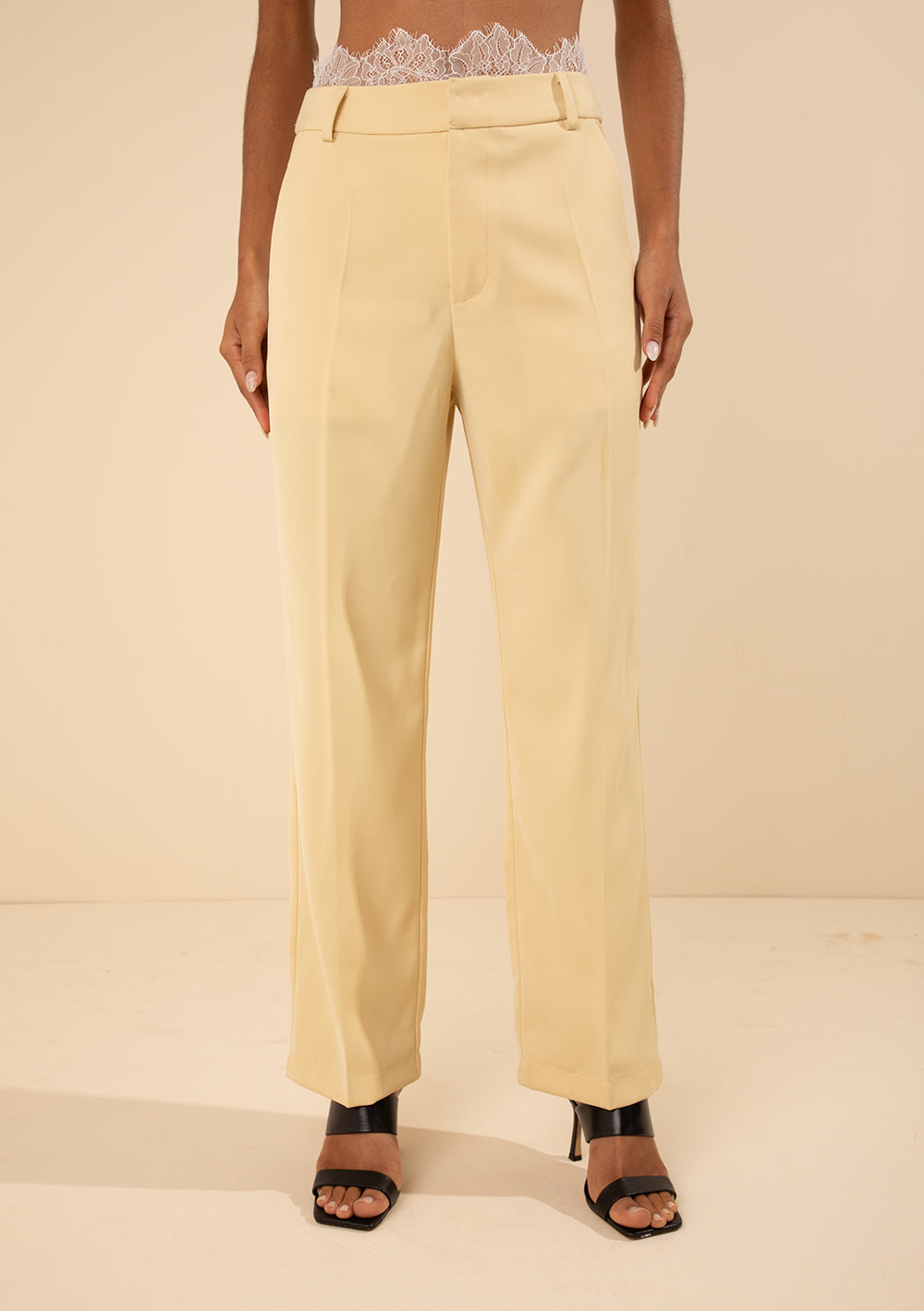 Pantalón Recto Tiro Medio