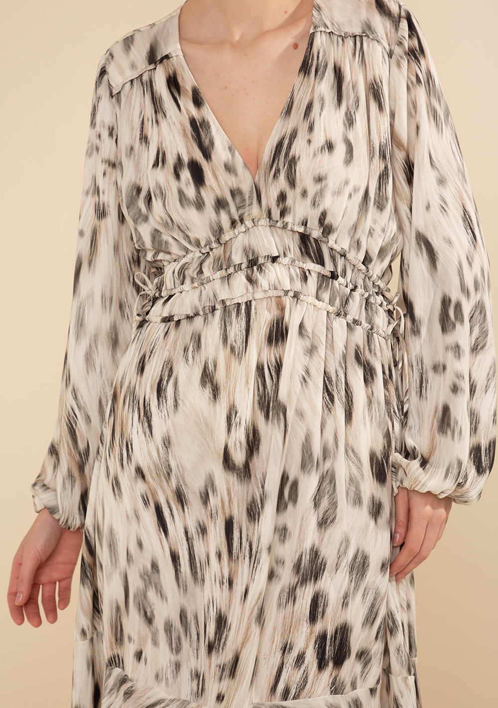 Vestido Midi Ajustado Escote En V Mangas Largas