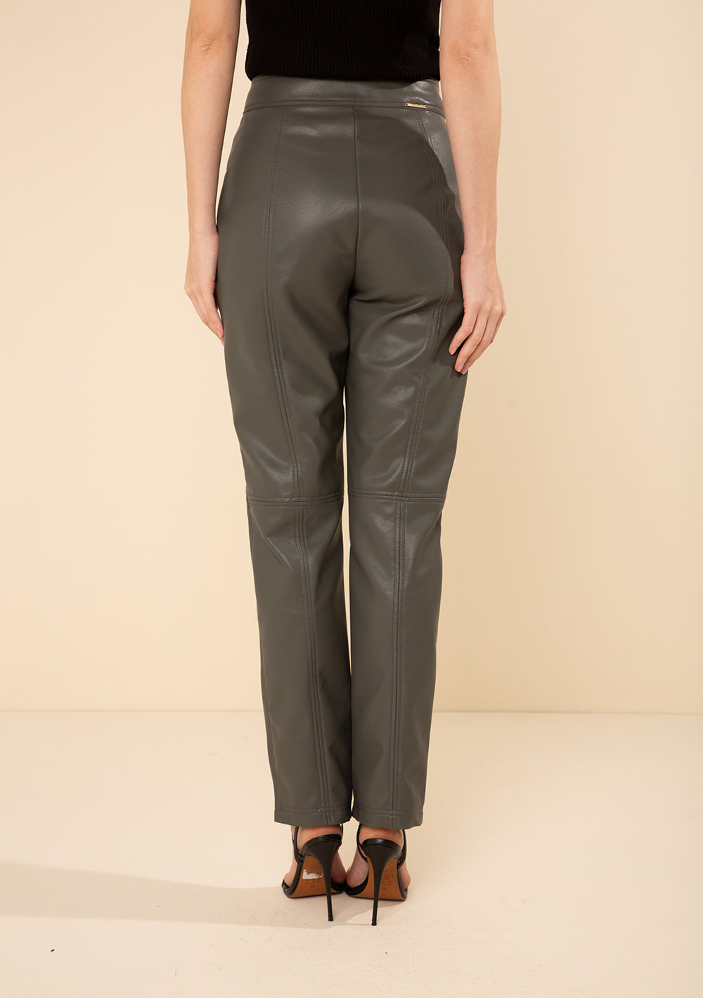 Pantalón Recto Tiro Alto