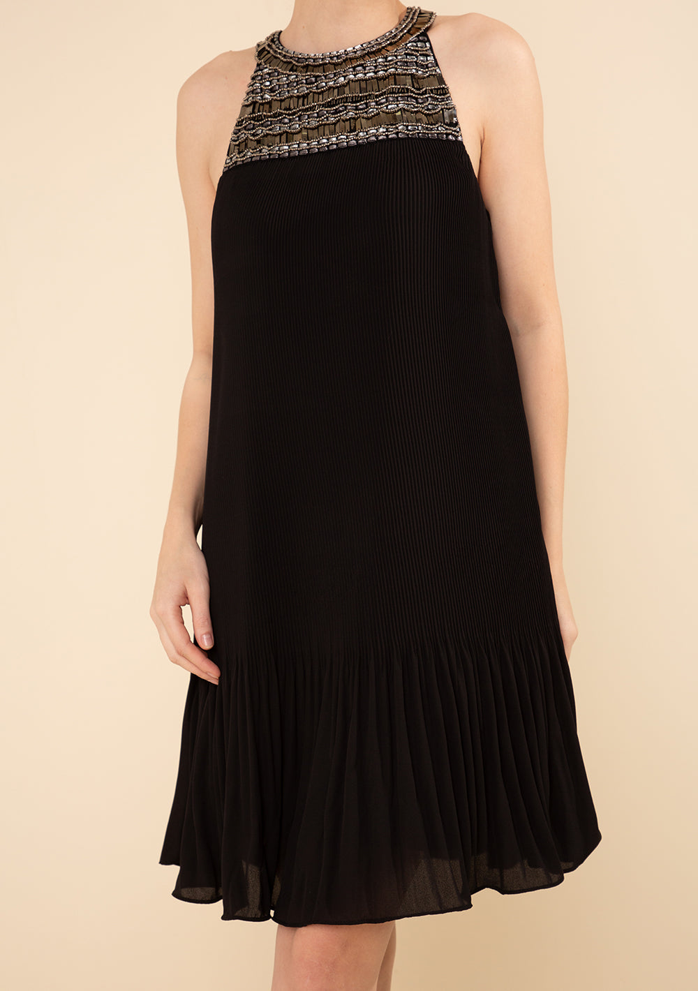 Vestido Corto Suelto Escote Redondo Sin Mangas