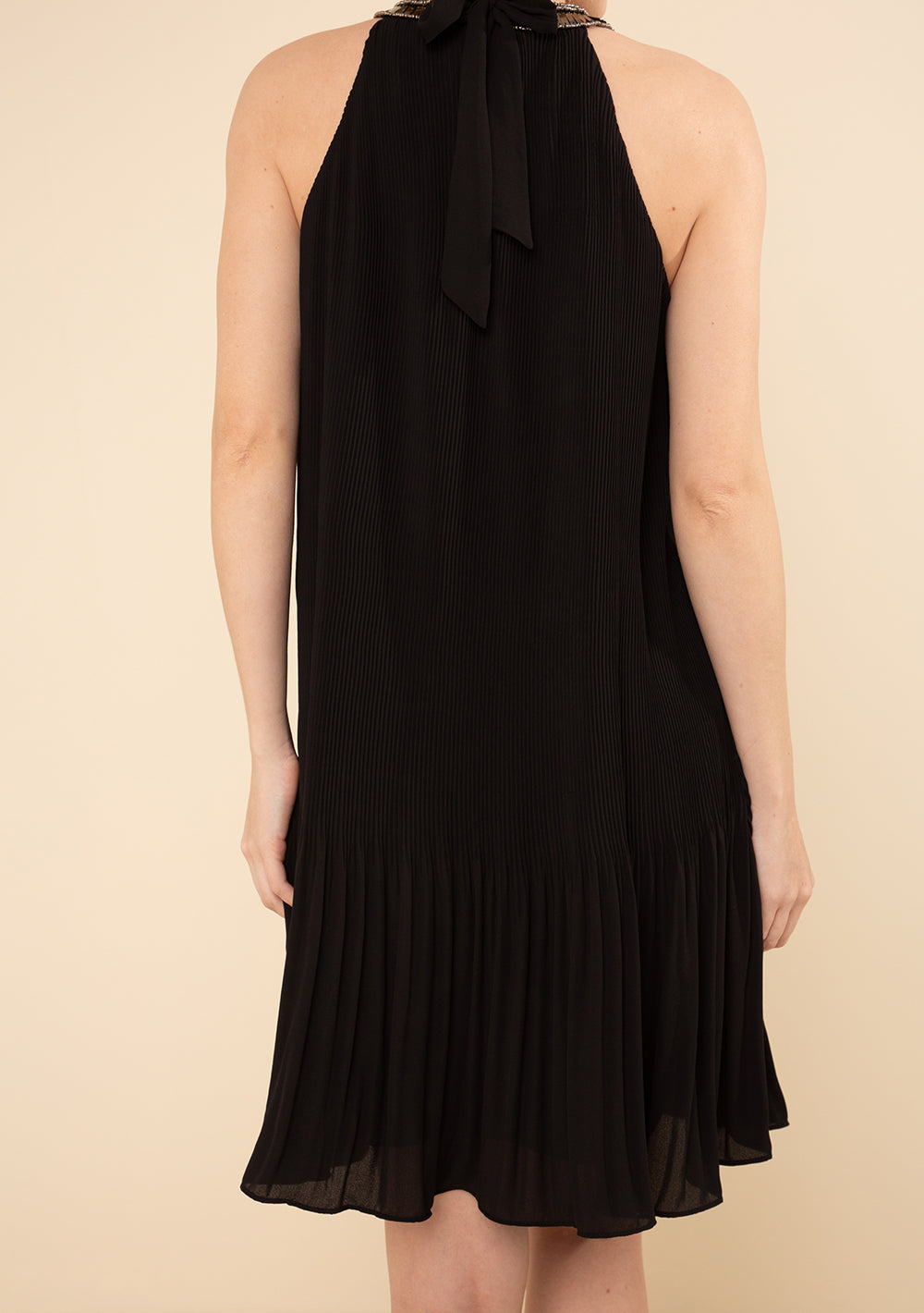 Vestido Corto Suelto Escote Redondo Sin Mangas