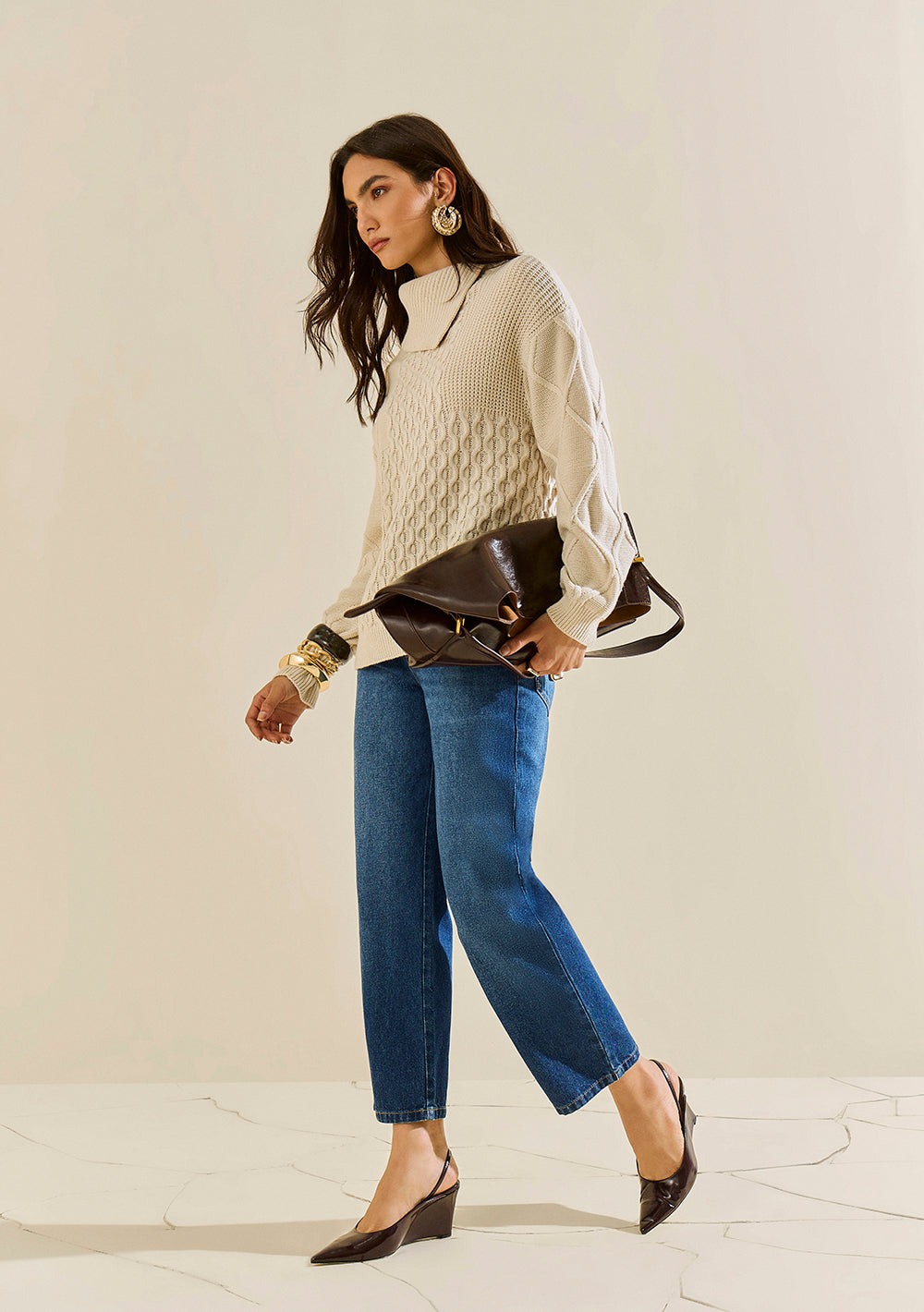 Blusa Suelta Cuello Alto Mangas Largas