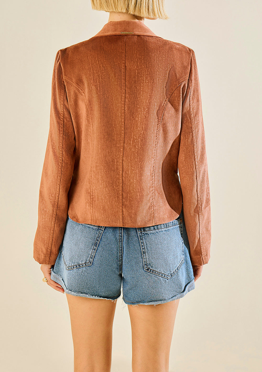 Chaqueta Cropped Ajustada Mangas Largas